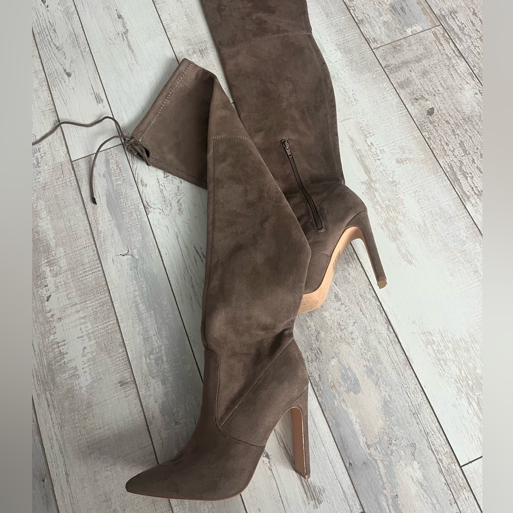 heeled boots